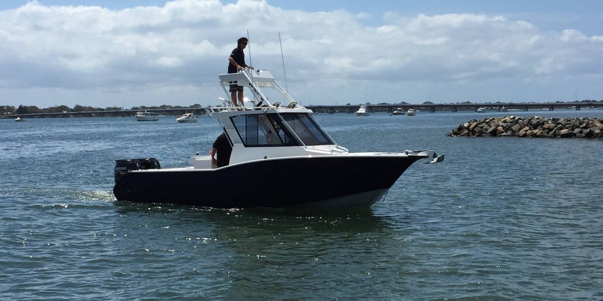 moda m7800 7.8m alloy boat on water